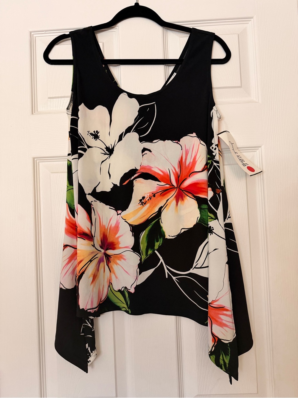 NWT Joseph Ribkoff Hibiscus Floral Top Asymmetrical Sharkbite Hem, size 6